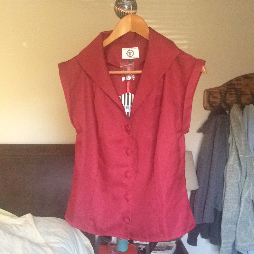 NWT Banned apparel vintage button-up cap sleeve